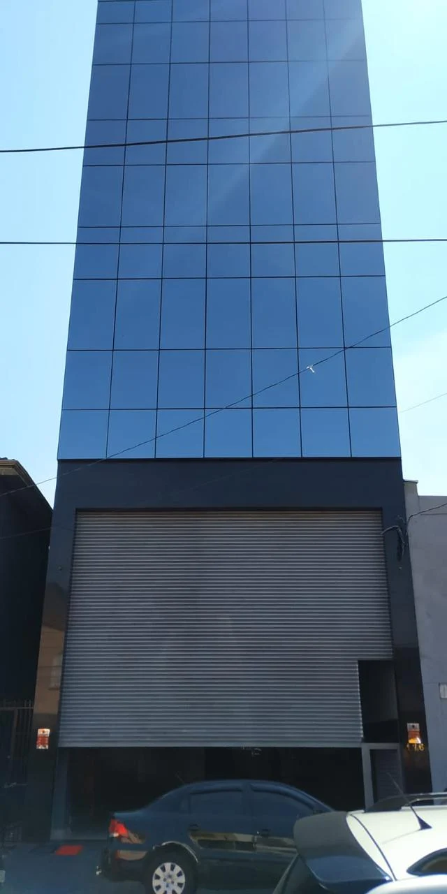 Fachada envidraçada — CCR Construtora Ramalho